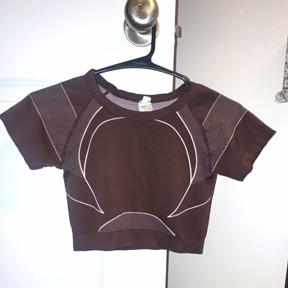 NEW MIX Women's Cropped Crew Neck Stretch Fitted Short Sleeve Tee Brown M